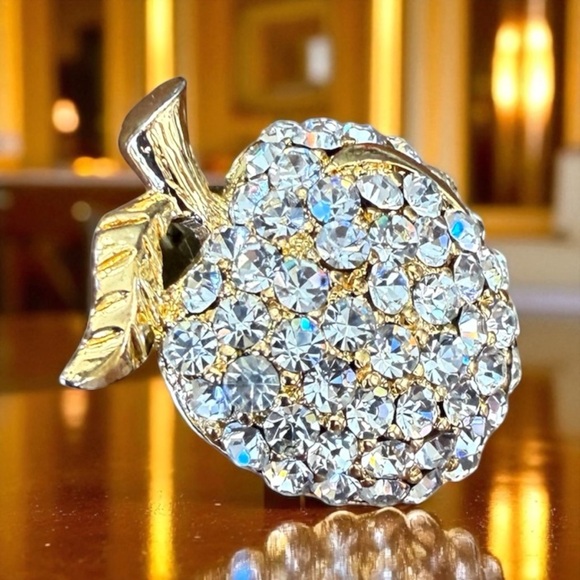 Apple Brooch - Picture 3 of 6